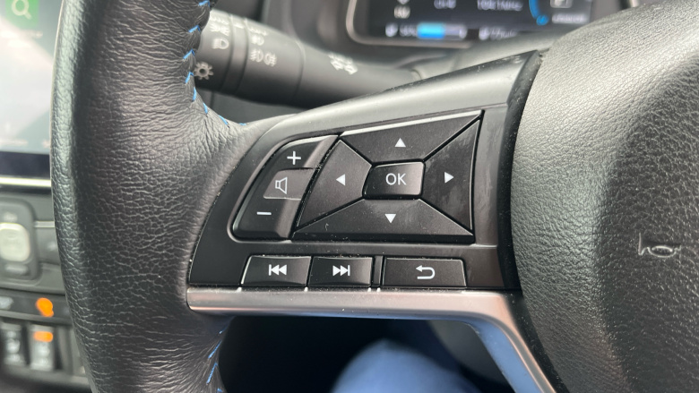 Nissan LEAF 110kW N-Connecta 39kWh 5dr Auto Electric Hatchback